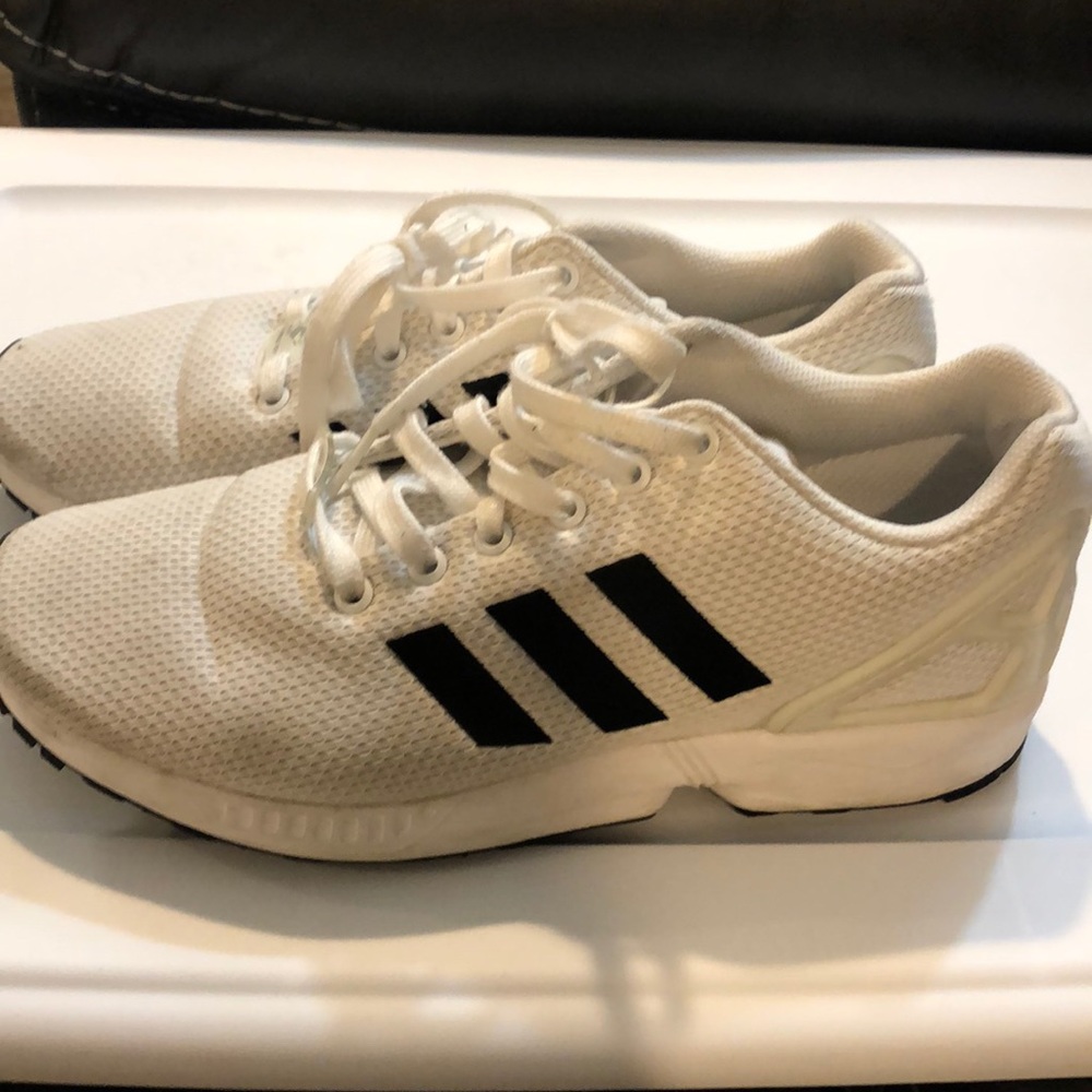 Adidas tennis shoes for women